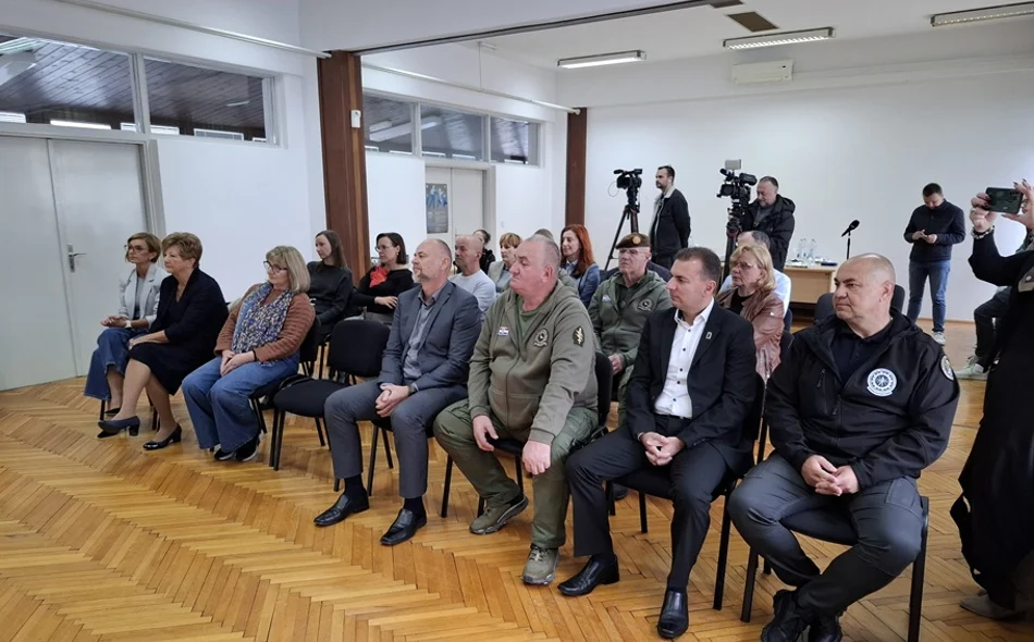 AUDIO Za rad Zaklade za pomoć djeci „Vita” prikupljeno 3700 eura