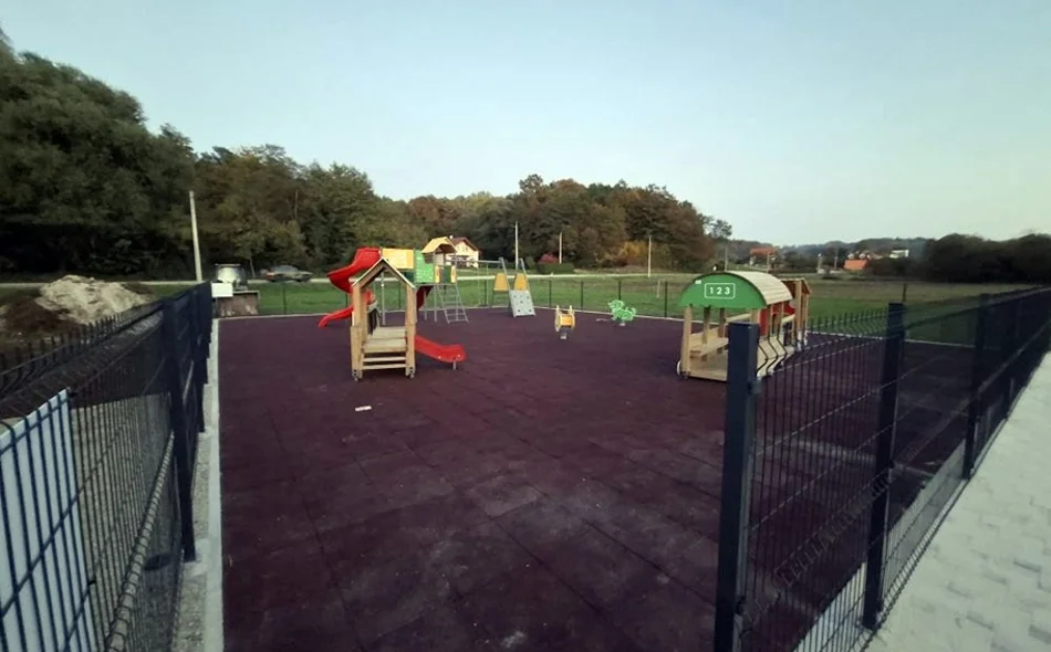 U Plešu dovršena izgradnja novog dječjeg igrališta