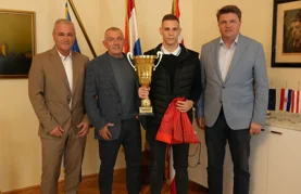 Grad Varaždin priredio prijem za "kraljevskog" svjetskog savate prvaka Patrika Grđana