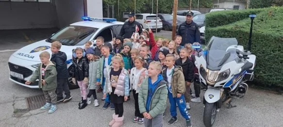 Bumbaricama i Zebricama te mališanima vrtića "Zeko"  prezentirano zanimanje policajca