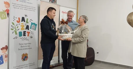 FOTO Mještanima i udrugama predan na korištenje uređeni Društveni dom u Leštakovcu