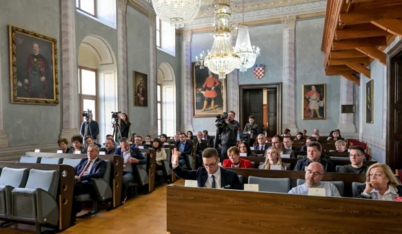 AUDIO Lukačić: „Skupština nije pozornica za političke predstave već prostor za argumentiranu raspravu”