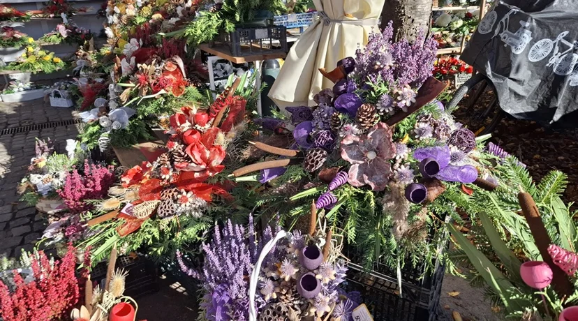 FOTO Aranžmani i multiflore najpopularniji, tek rijetki sami rade svoje cvjetne košarice