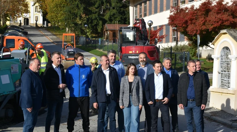 AUDIO U završnoj fazi radovi na obnovi pješačkih staza kroz Marčan i Vinicu