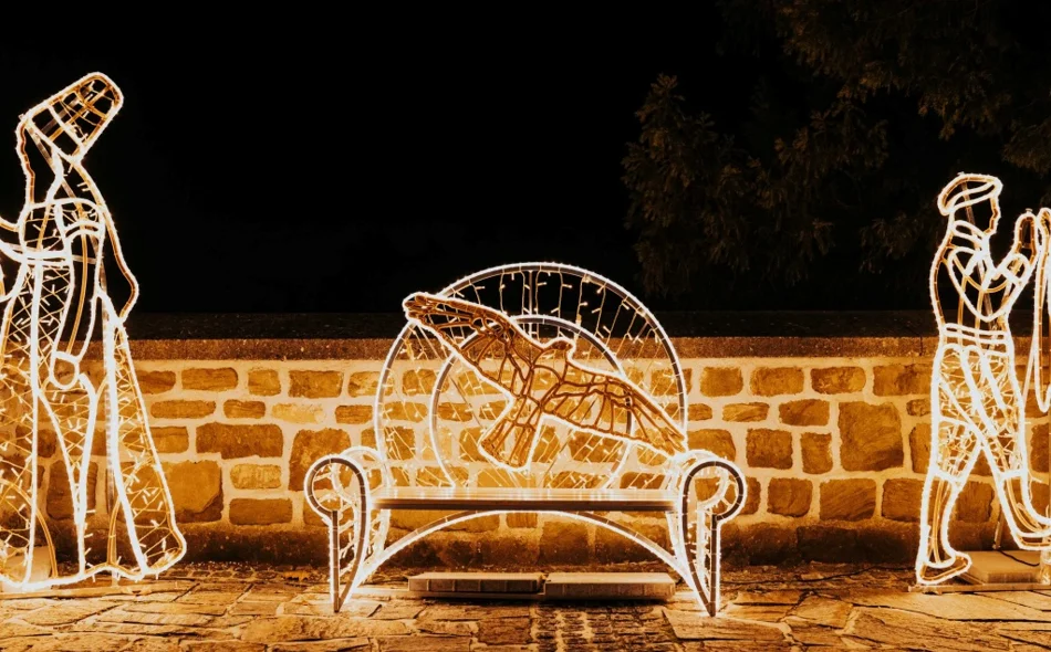 Zakoračite u bajkoviti svijet Trakošćana gdje svjetlo priča priče