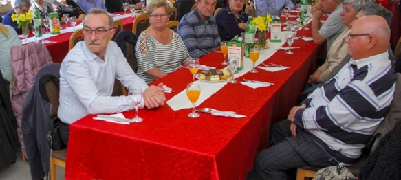 Isplata božićnica više nije moguća u gotovini, putem pošte, već isključivo na tekući račun korisnika