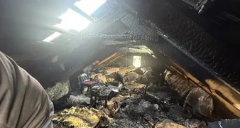 Izgorjelo kompletno potkrovlje obiteljske kuće u Ivancu, šteta je velika