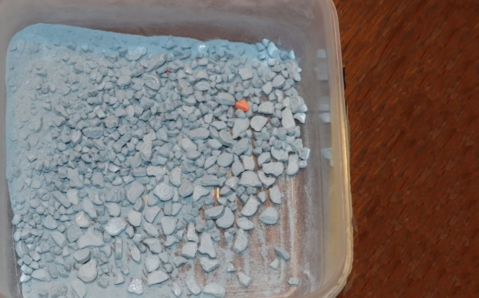 PAO DILER Policija zatekla velike količine kokaina, trave, tabletica...