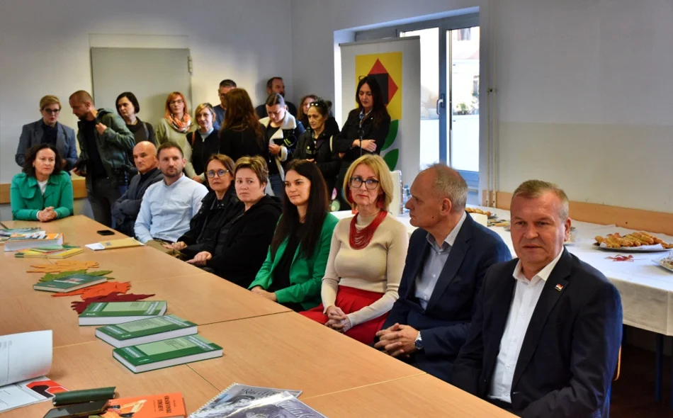 AUDIO Župan Stričak otvorio novi laboratorij u Graditeljskoj, prirodoslovnoj i rudarskoj školi