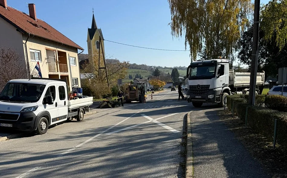 Nastavlja se ulaganje u cestovnu infrastrukturu – gradi se povišeni pješački prijelaz između škole i ambulante