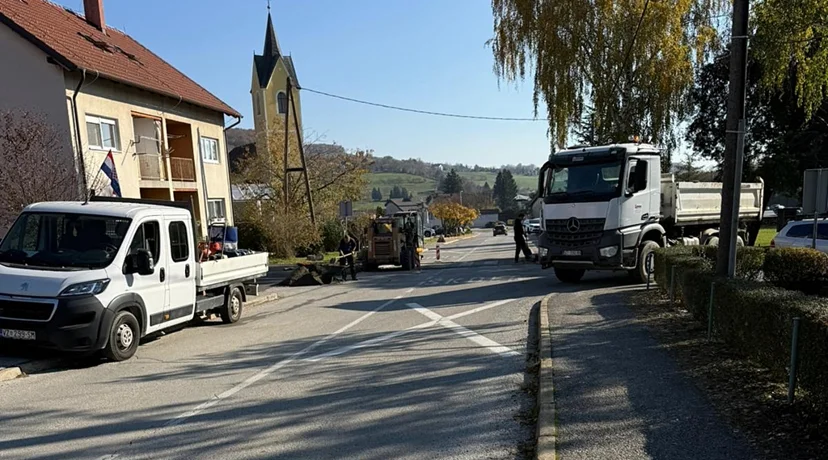 Nastavlja se ulaganje u cestovnu infrastrukturu – gradi se povišeni pješački prijelaz između škole i ambulante