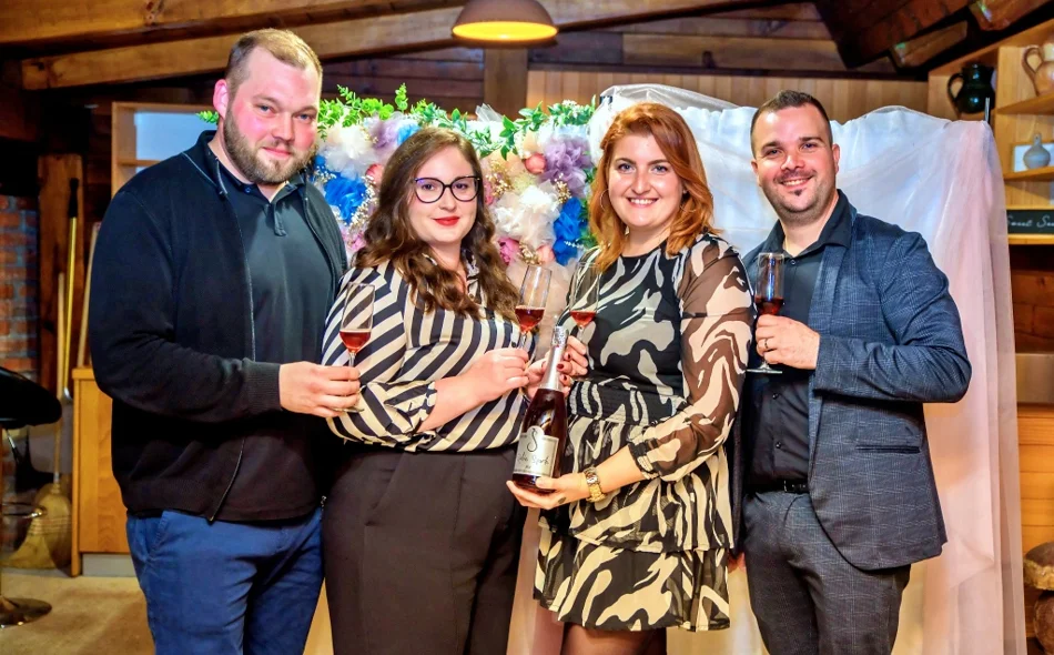 Novitet na tržištu pića - predstavljen prvi pjenušac od kupine OPG-a Špoljar