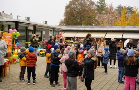 Brojni građani sa svojim najmlađima na Varaždinskom placu kušali zdrave jesenske obroke