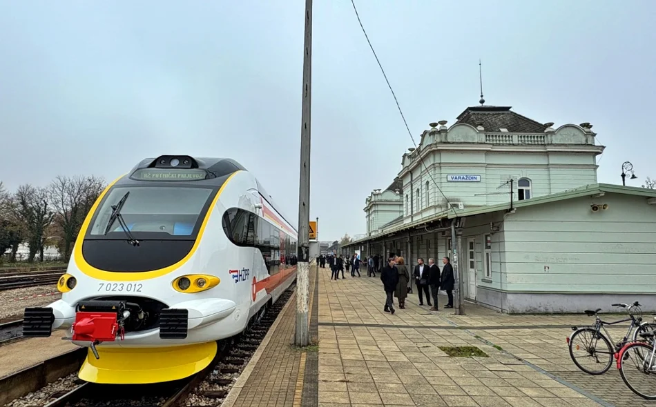 U promet pušten novi dizel-motorni vlak s videonadzorom i internetom postiže brzinu od 120 km/h
