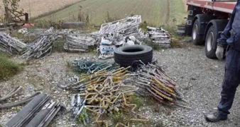 Gradonačelnik Šoštarić zatekao odbačene adventske ukrase bivše vlasti: Ovo je kap koja je prelila čašu!