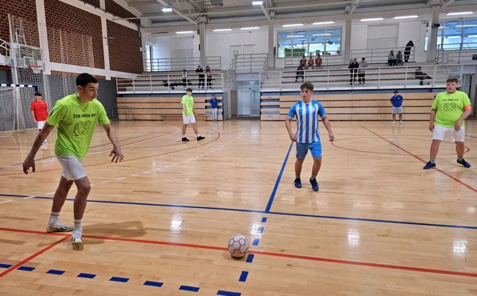 Župa Petrijanec po prvi puta sudjelovala na malonogometnom turniru za krizmanike