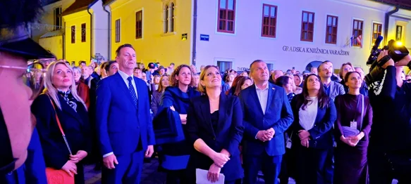 FOTO I AUDIO Svi su htjeli biti dio povijesti - gužva na obilježavanju stoljeća Gradskog muzeja Varaždin