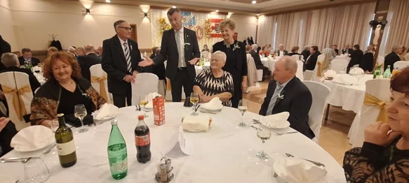 Čak 42 bračna para proslavila zlatne i dijamantne pirove te impresivnih 65 godina braka