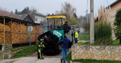 Nastavlja se asfaltiranje novih dionica u Ivancu