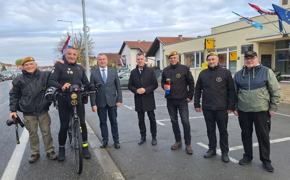 FOTO Odali počast varaždinskim i svim drugim braniteljima i žrtvama Vukovara