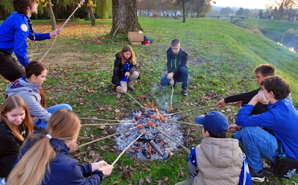 Jesenski izviđački piknik kraj Bednje obilježilo druženje uz vatru