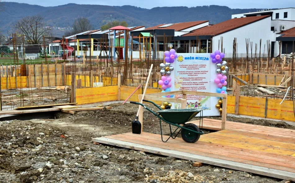 FOTO/AUDIO Položen kamen temeljac za dogradnju marofskog dječjeg vrtića vrijednog 2,1 milijun eura