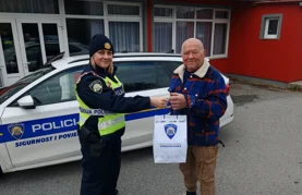 Povodom Dana muškaraca policija darovala uzorne vozače