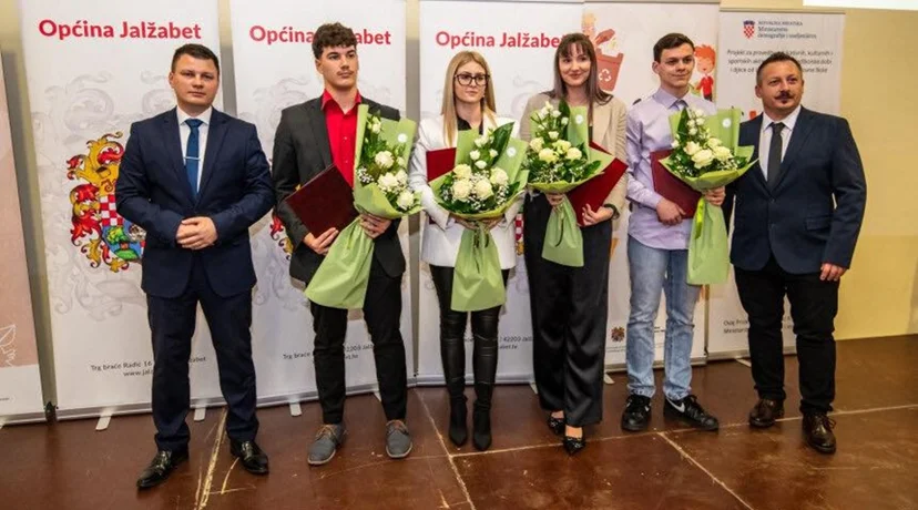 AUDIO Na svečanoj sjednici Općinskog vijeća uručene prigodne nagrade