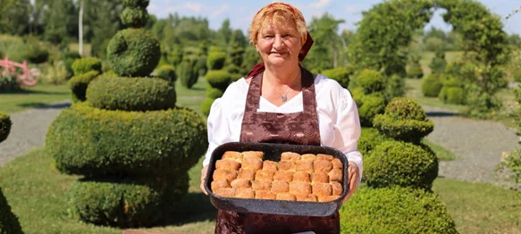 VIDEO Babica Stanka i njezini zdigani krumpirovi štruklji s koščicama od tikve i posolenec