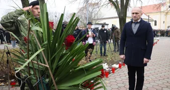 Ministar Anušić: „U vojsci nema mjesta dugoj kosi i bradi! Vojni rok nije ekskurzija!”