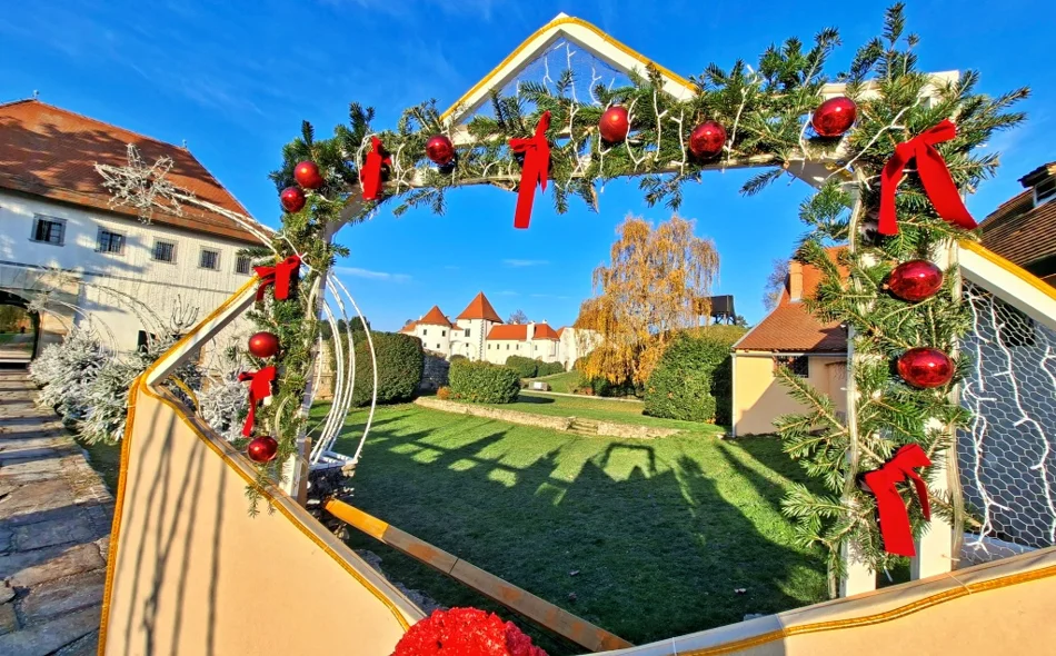 FOTO/AUDIO Grad se licka od ranog jutra za večerašnje otvorenje Adventa u Varaždinu