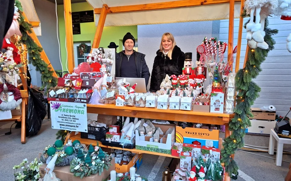 FOTO Rekordni broj izlagača na Adventu u Cestici