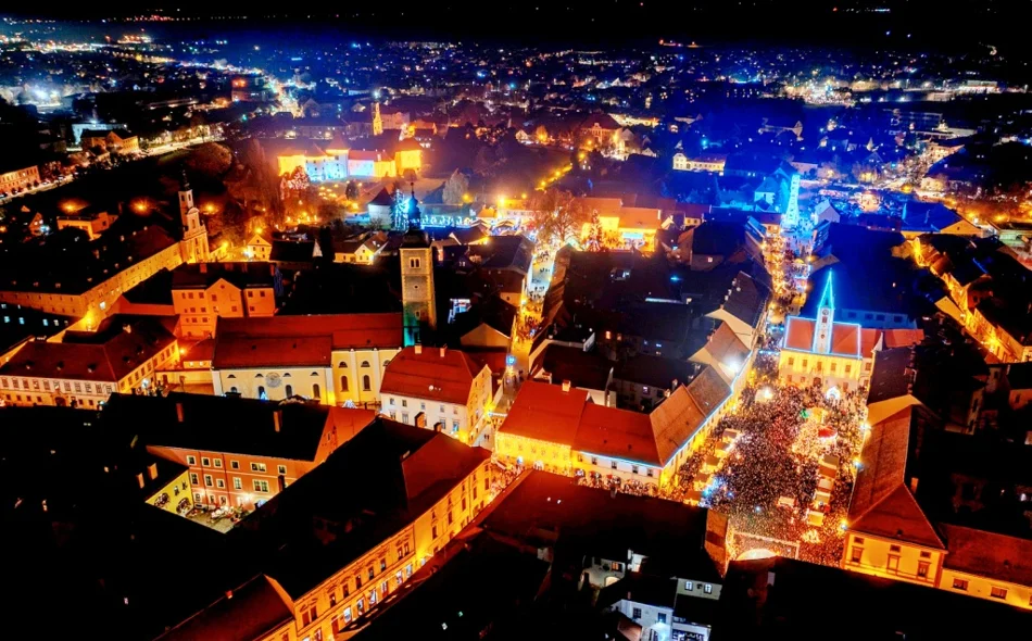 Magičan adventski vikend u znaku proslave Dana Grada Varaždina - na slavlje stiže i Djedica u saonicama?