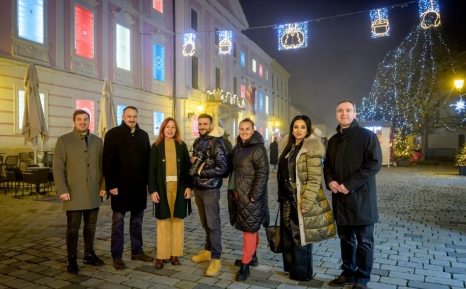 Županijska palača i ove je godine pretvorena u atraktivni adventski kalendar