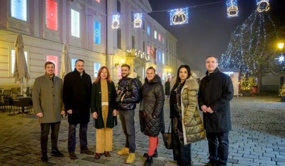 Županijska palača i ove je godine pretvorena u atraktivni adventski kalendar