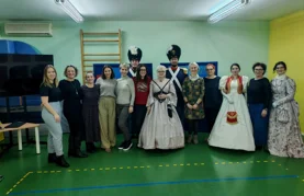 Purgari i Dame u povijesnim haljinama na prigodnom druženju povodom 80. rođendana DV Varaždin