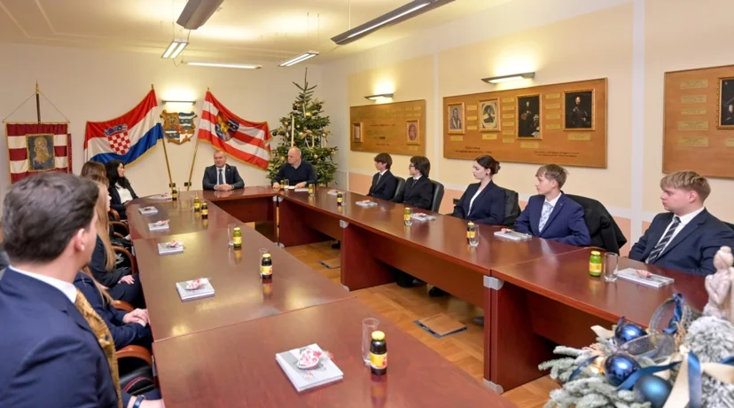 Učenici Prve privatne gimnazije vratili se s još jedne uspješne MUN konferencije u Barceloni