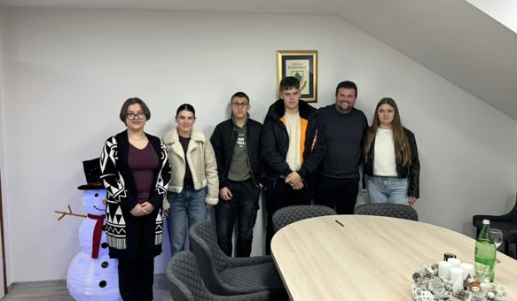 Potpisani novi ugovori o stipendiranju srednjoškolaca i studenata