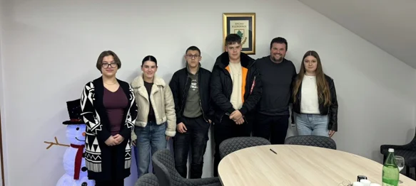 Potpisani novi ugovori o stipendiranju srednjoškolaca i studenata