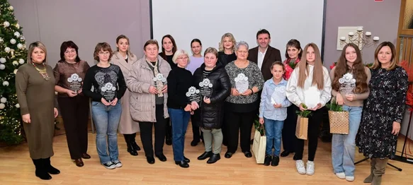 Nagrađeni u akciji &bdquo;Cvijet za ljepši grad&rdquo; dobili svoje nagrade i priznanja