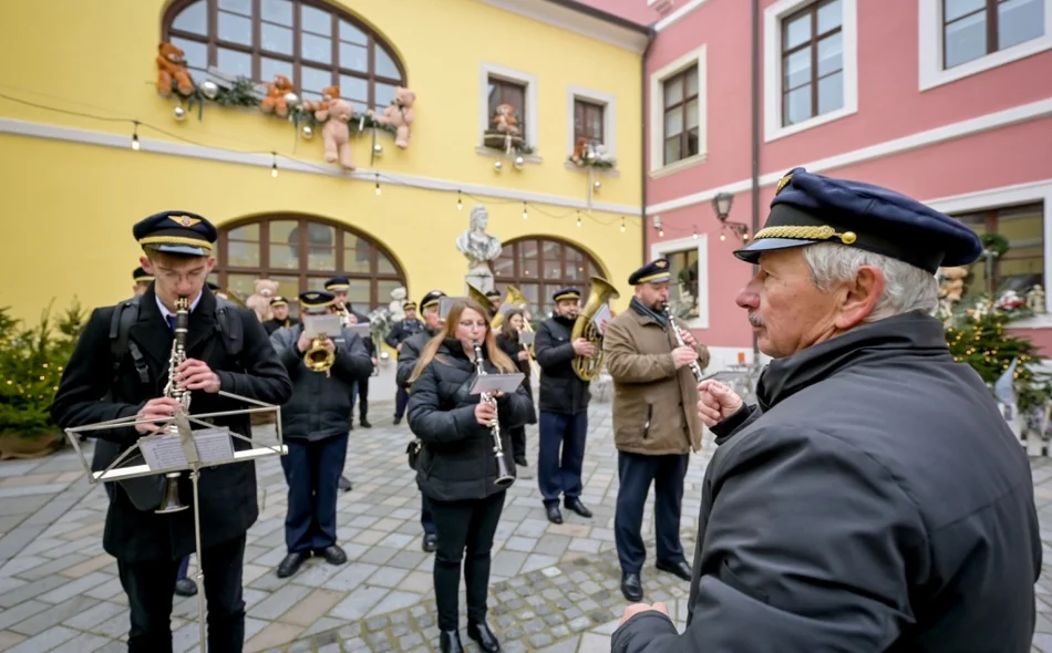 Treća adventska subota u atriju Županijske palače okupila mnoštvo posjetitelja