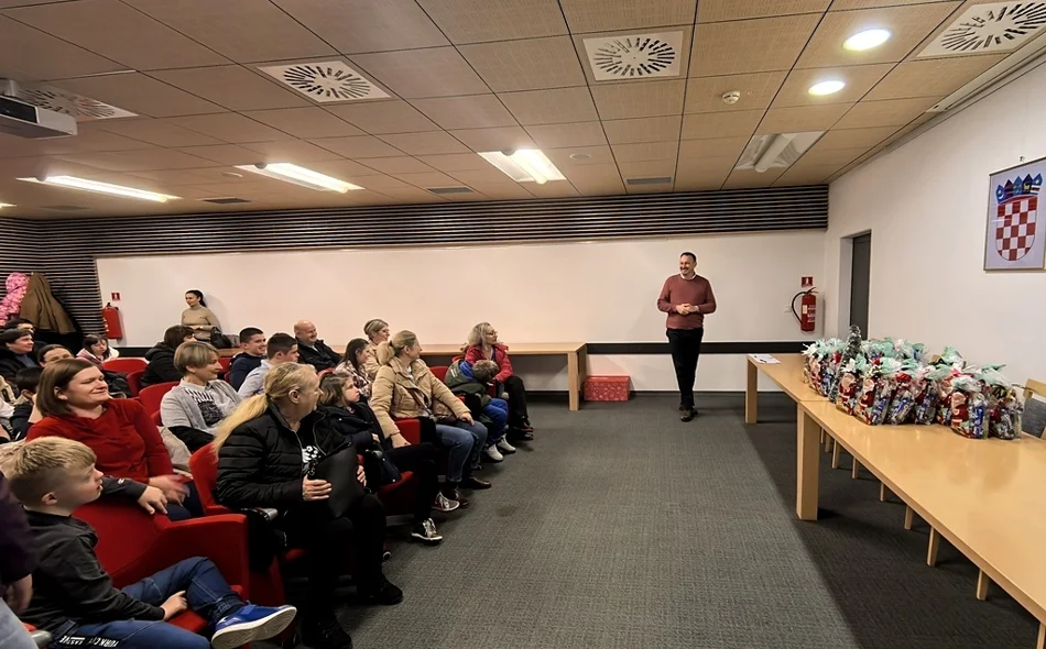 Božićnice za djecu s invaliditetom i poremećajem iz spektra autizma