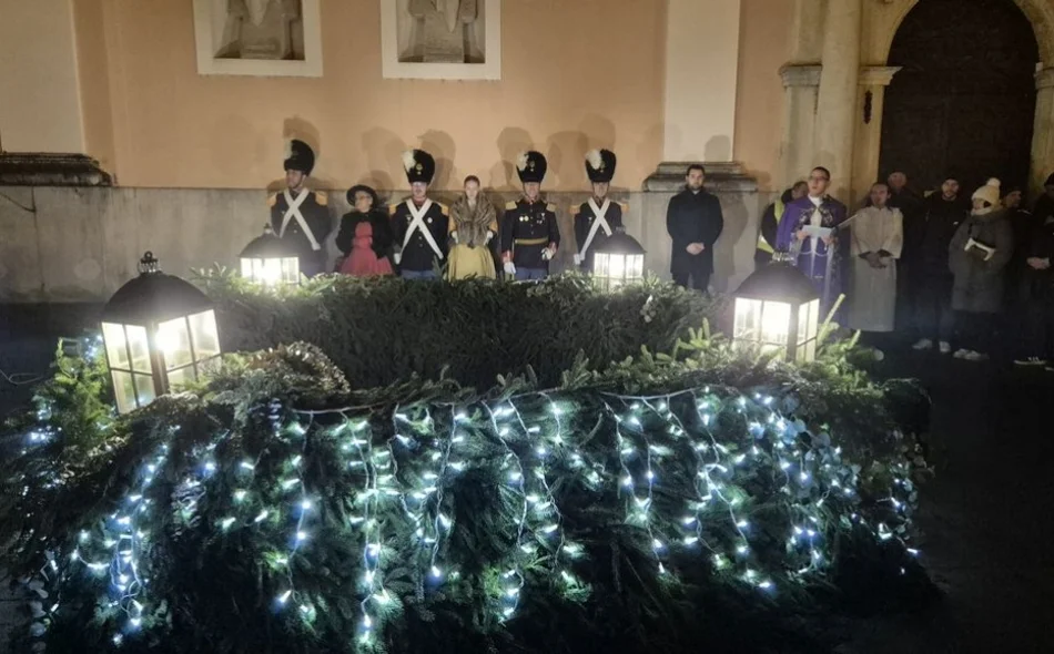Josip Garić upalio posljednju adventsku svijeću ispred varaždinske katedrale