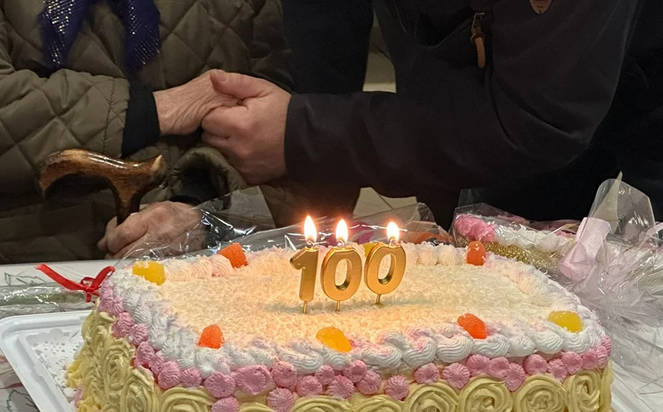 Rijetka i dirljiva proslava: Kamenogorička baka Angjela Budinski proslavila stoljeće života