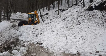 Lavina zatrpala cestu prema Ivančici, Batinić: Mi ovdje najbolje znamo sve opasnosti i ćudi Ivančice