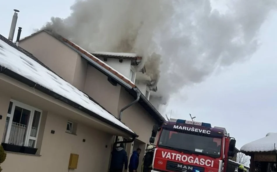 Gorjelo krovište kuće, brzom intervencijom spriječena je veća tragedija