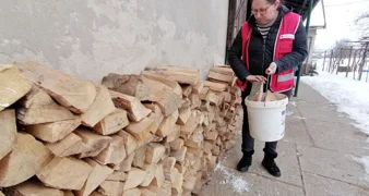 Svakodnevno na terenu, u otežanim zimskim uvjetima vode brigu skoro o 600 nemoćnih, bolesnih i potrebitih osoba