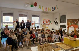 Staklenke meda za mališane Dječjeg vrtića &bdquo;Pčelica&rdquo; iz Bisaga