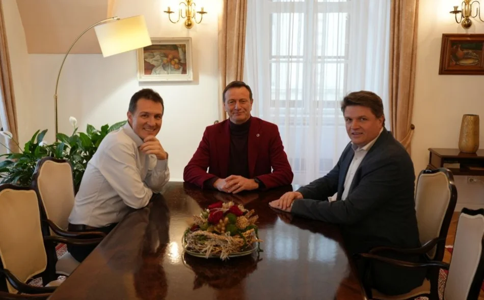 Gradonačelnik Makarske na prijemu u Gradskoj vijećnici