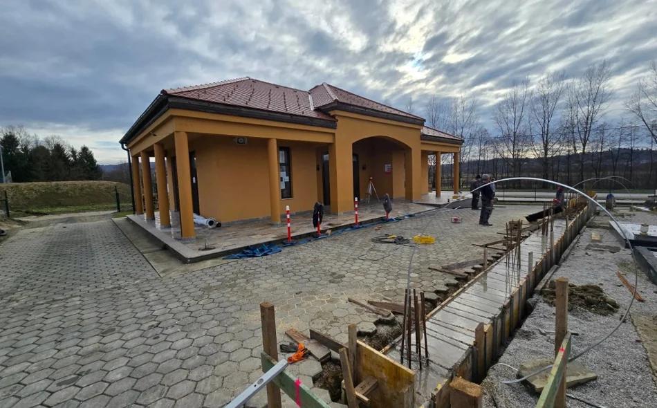 Nastavljaju se radovi na dogradnji i zamjeni krovište na mrtvačnici